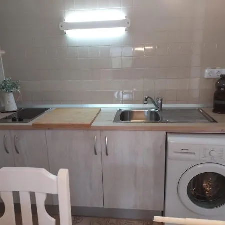 Primavera Pool * 阿罗纳